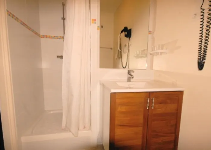 : 4 Pers, Sauna, Piscine Chauffee - Fr-1-859-14 *